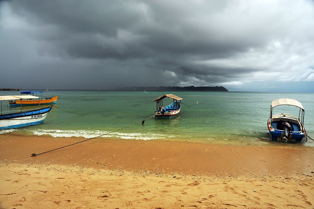 Neil Island — Photo: Biswajit Majumdar, CC BY-SA 3.0 · Wikimedia Commons