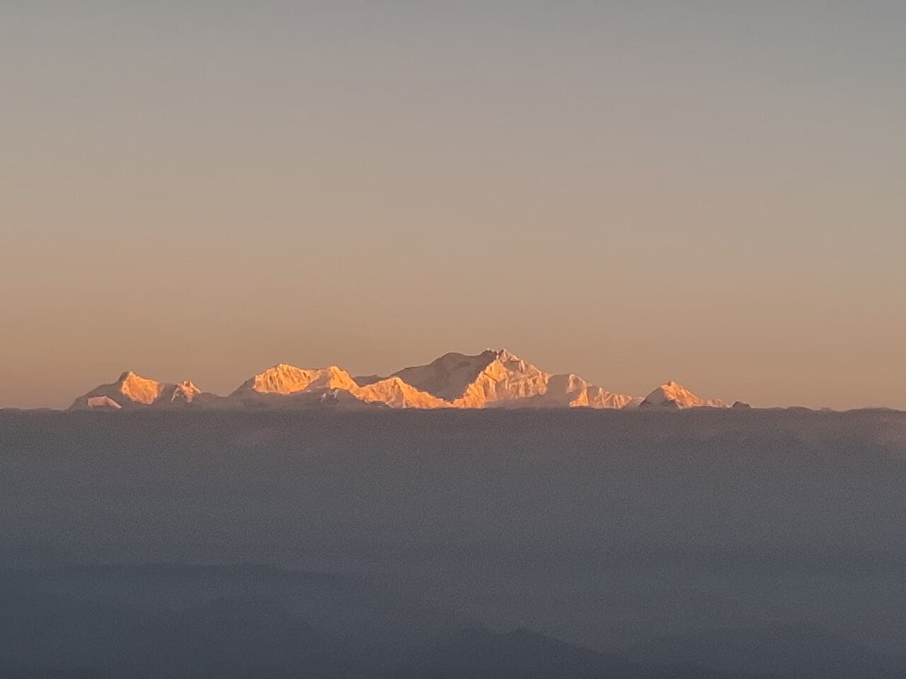 Tiger Hill, Darjeeling — Photo: Toumichakraborty, CC BY 4.0 · Wikimedia Commons