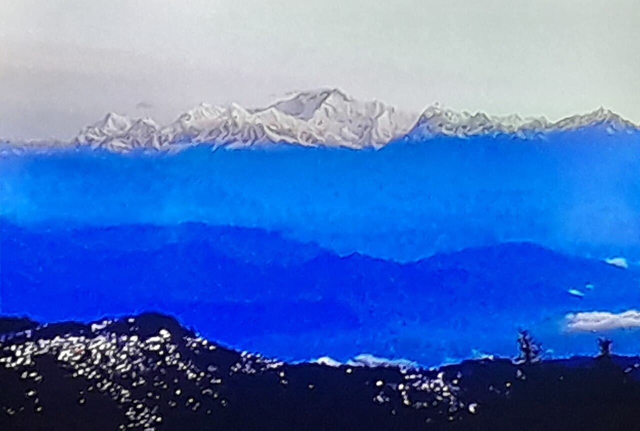 Kanchenjunga from Tiger Hill — Photo: Jejsiguoa, CC BY-SA 4.0 · Wikimedia Commons